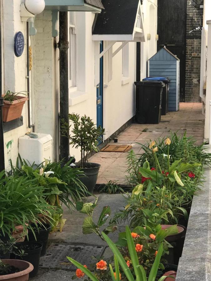 Beachside Mews * Broadstairs